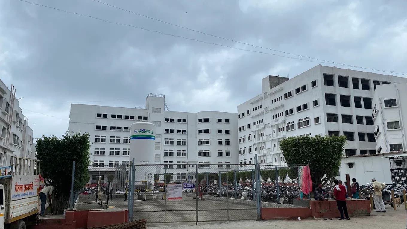 Smt. Kashibai Navale Medical College (SKNMCGH), Pune