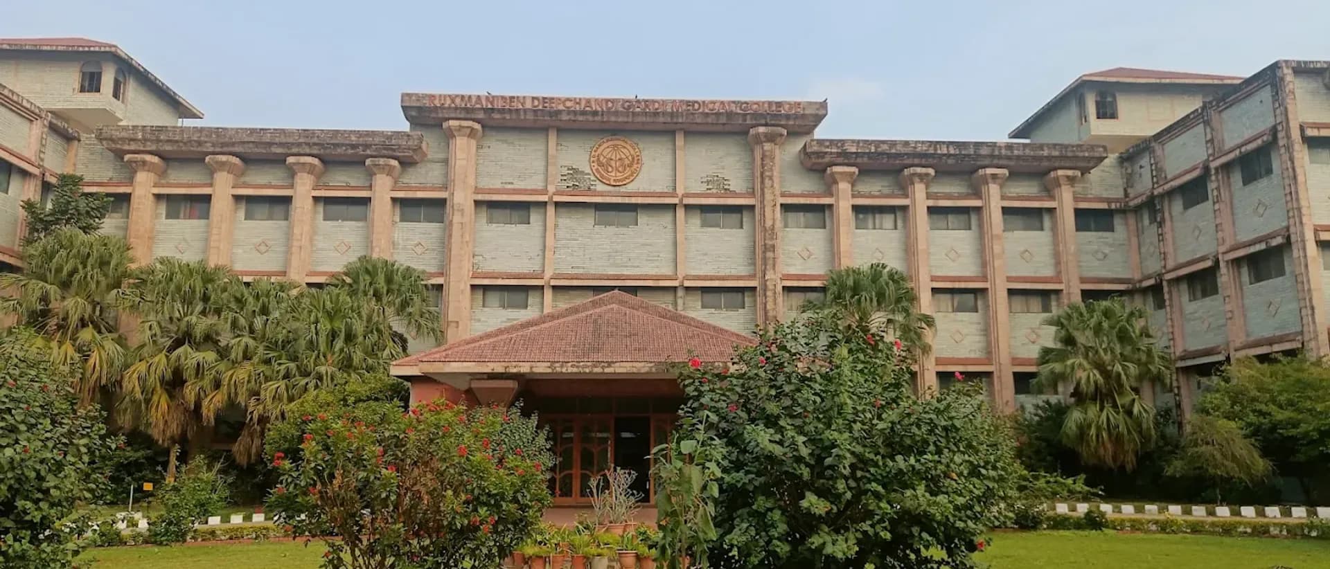 Ruxmaniben Deepchand Gardi Medical College, Ujjain